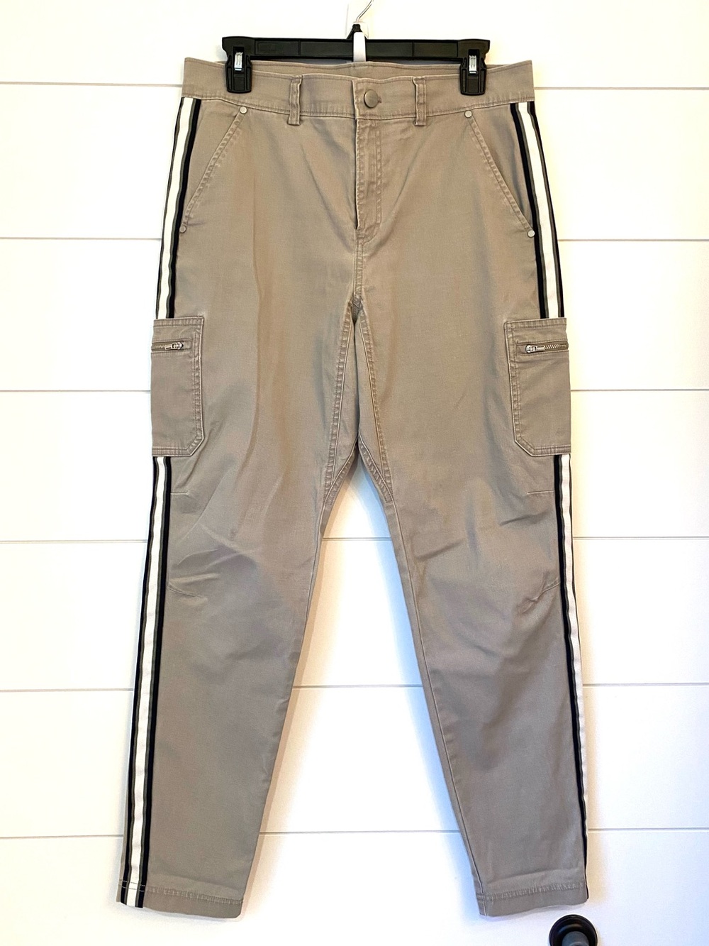 Athleta Tan Cargo Pants with Black & White Side Stripes. Size 6.